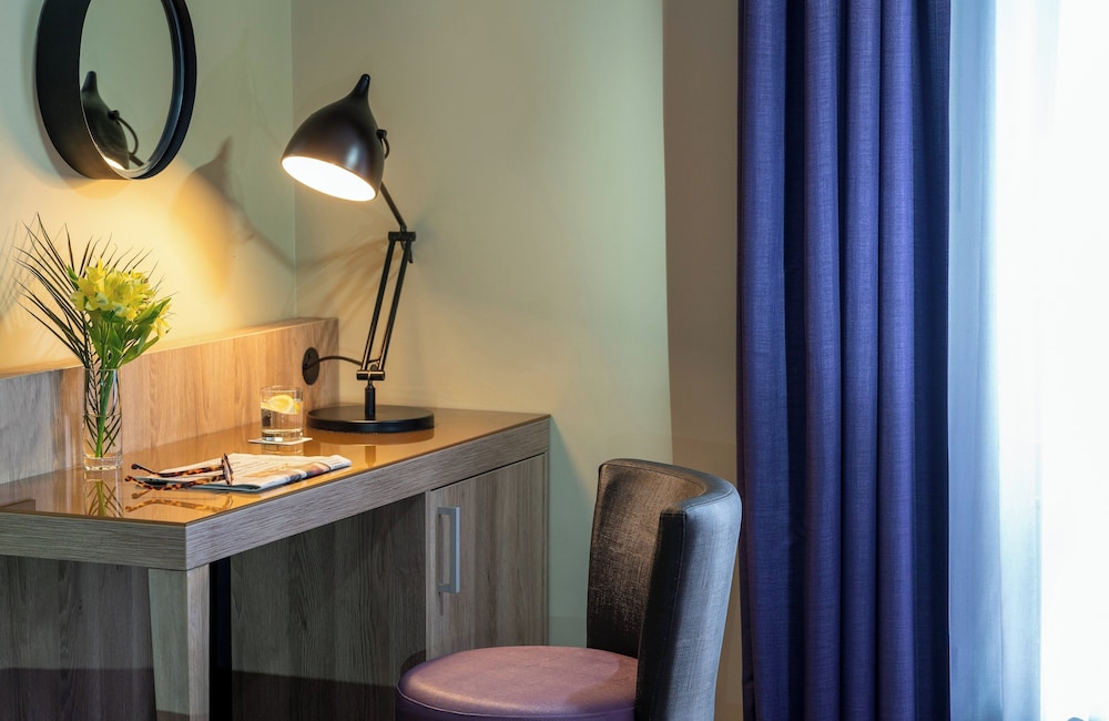 Habitación triple Confort del hotel Leonardo Madrid City Center. Foto 5