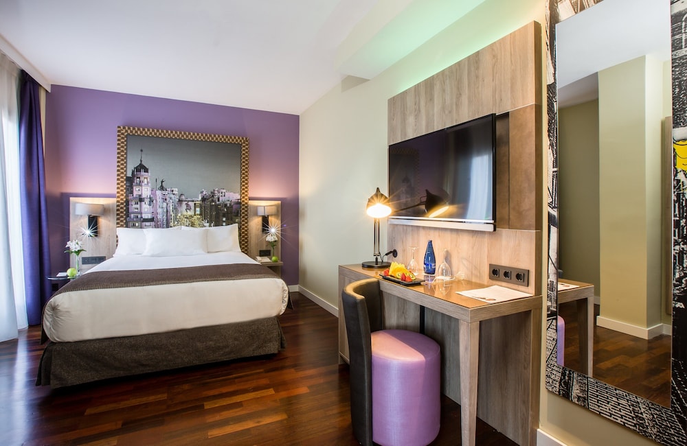 Habitación Deluxe del hotel Leonardo Madrid City Center. Foto 6