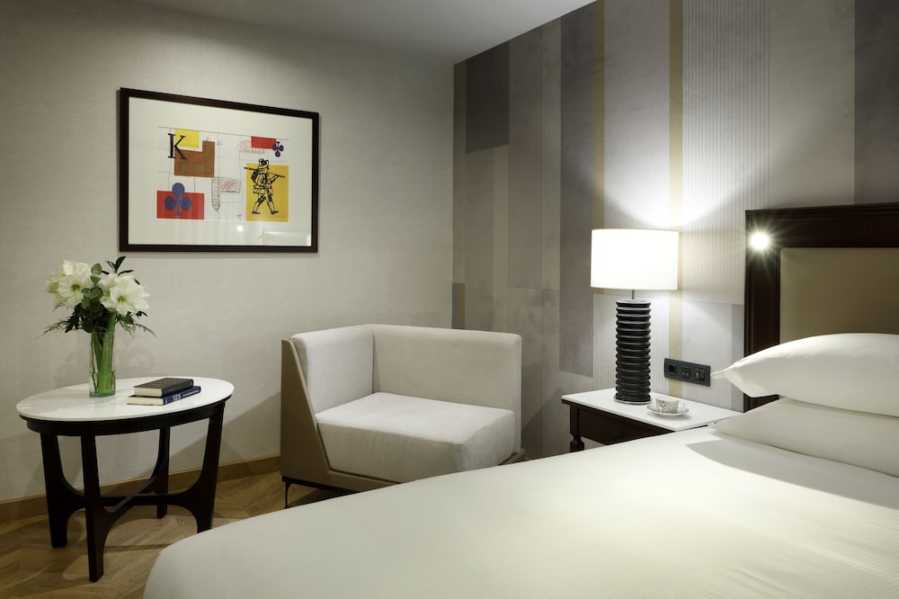 Habitación, 1 cama de matrimonio grande del hotel Hyatt Regency Hesperia Madrid