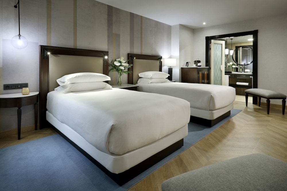 Habitación, 2 camas individuales del hotel Hyatt Regency Hesperia Madrid. Foto 1