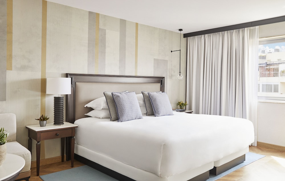 Habitación Deluxe, 1 cama de matrimonio grande, vistas a la ciudad del hotel Hyatt Regency Hesperia Madrid