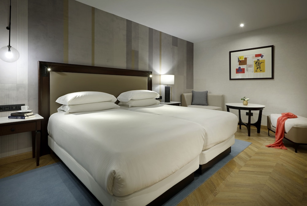 Habitación Deluxe, 2 camas individuales del hotel Hyatt Regency Hesperia Madrid. Foto 1