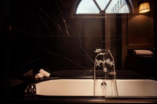 Habitación Doble Superior del hotel Maison Athénée. Foto 30