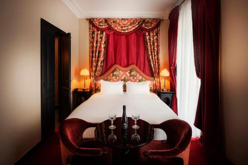 Habitación Doble Deluxe del hotel Maison Athénée. Foto 5