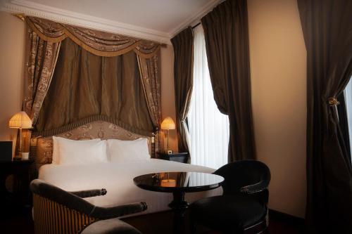 Habitación Doble Deluxe del hotel Maison Athénée. Foto 13