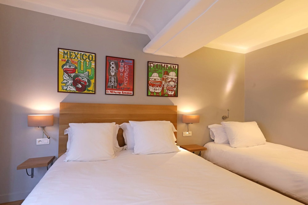 Habitación Triple Confort del hotel Louvre Richelieu. Foto 5