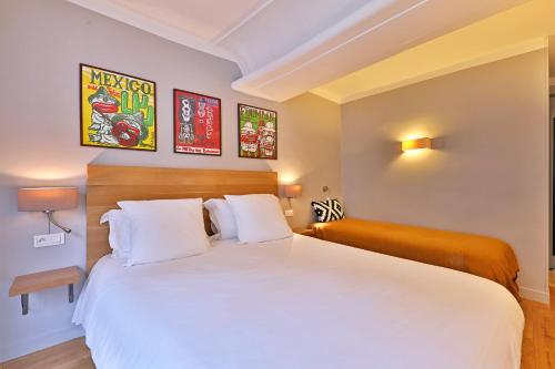 Habitación Triple Confort del hotel Louvre Richelieu. Foto 11