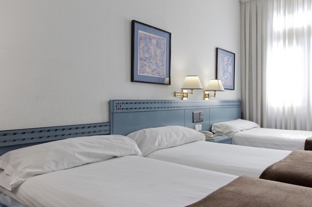 Estudio (3 people) del hotel Espahotel Gran Via. Foto 5