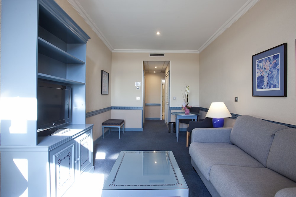 Estudio Suite Sofá Cama incluido 1 Cama doble kitchenette Normal del hotel Espahotel Gran Via