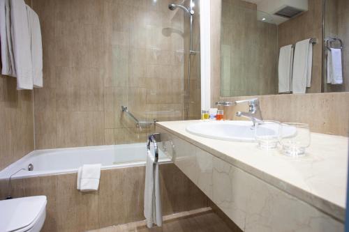 Estudio Estándar del hotel Espahotel Plaza De España. Foto 8