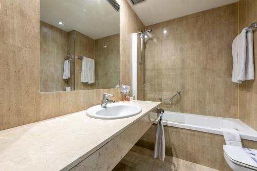 Estudio Estándar del hotel Espahotel Plaza De España. Foto 9