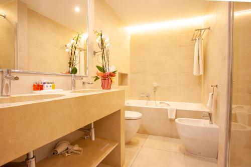 Estudio Triple Premium del hotel Espahotel Plaza De España. Foto 10