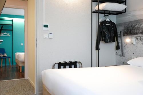Habitación Doble Comunicada del hotel Ibis Styles Quimper. Foto 2