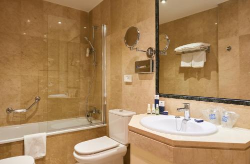 Habitación Doble Junior del hotel Barrio De Salamanca Suites. Foto 1