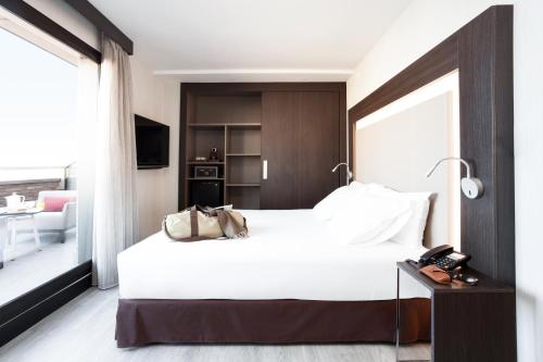 Habitación Executive con terraza del hotel Novotel Madrid Center