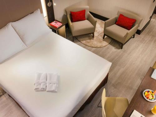 Habitación Superior - 1 cama grande del hotel Novotel Madrid Center. Foto 18