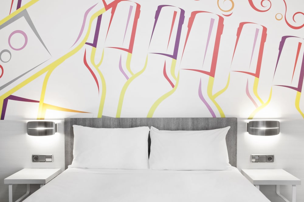 Habitación standard con 1 cama Queen del hotel Ibis Styles Madrid Prado