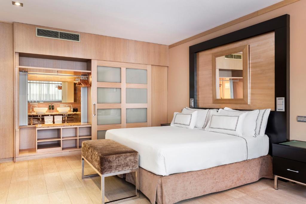 Habitación doble Premium del hotel Melia Madrid Princesa. Foto 1