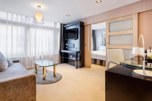 Suite The Level del hotel Melia Madrid Princesa. Foto 1