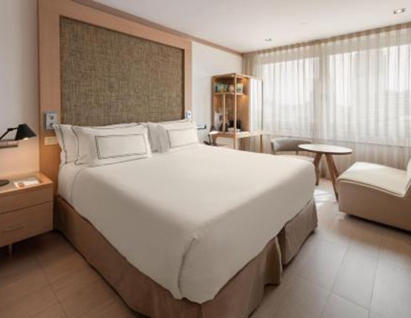 Habitación Deluxe del hotel Melia Madrid Princesa
