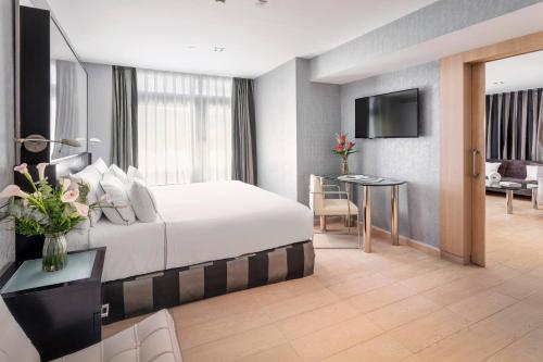 Suite Presidencial The Level del hotel Melia Madrid Princesa. Foto 3