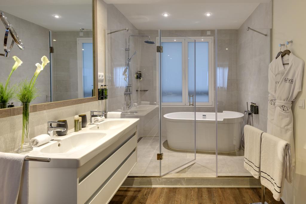 Habitación doble Premium The Level Grand del hotel Melia Madrid Serrano. Foto 3