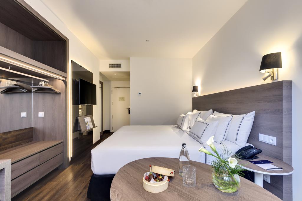 Habitación doble Económica del hotel Melia Madrid Serrano. Foto 2