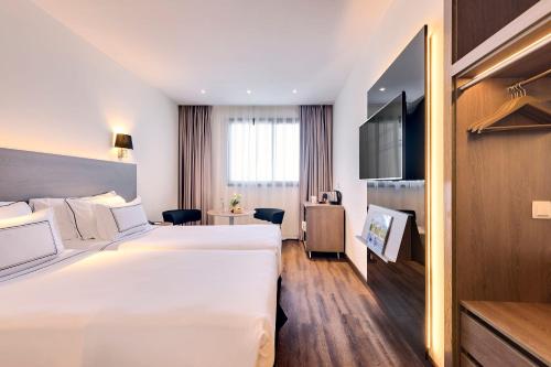 Habitación Doble Premium - 1 o 2 camas del hotel Melia Madrid Serrano. Foto 2