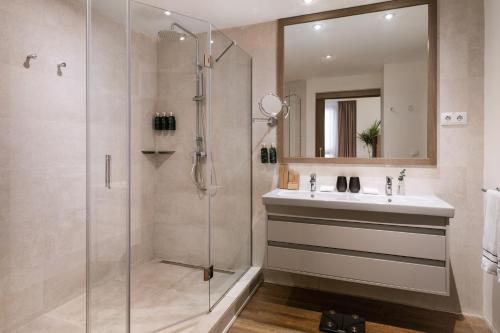 Habitación The Level Premium del hotel Melia Madrid Serrano. Foto 3