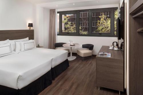 Habitación Doble Supreme del hotel Melia Madrid Serrano. Foto 3