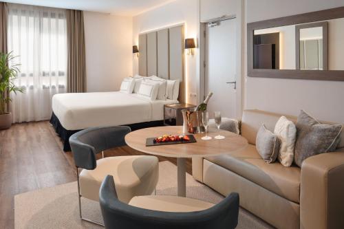 Habitación Premium The Level con bañera del hotel Melia Madrid Serrano