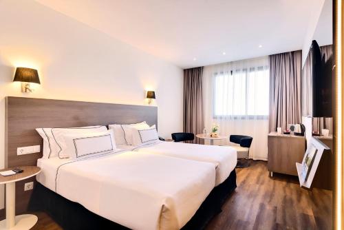 Habitación comunicada Supreme del hotel Melia Madrid Serrano. Foto 2