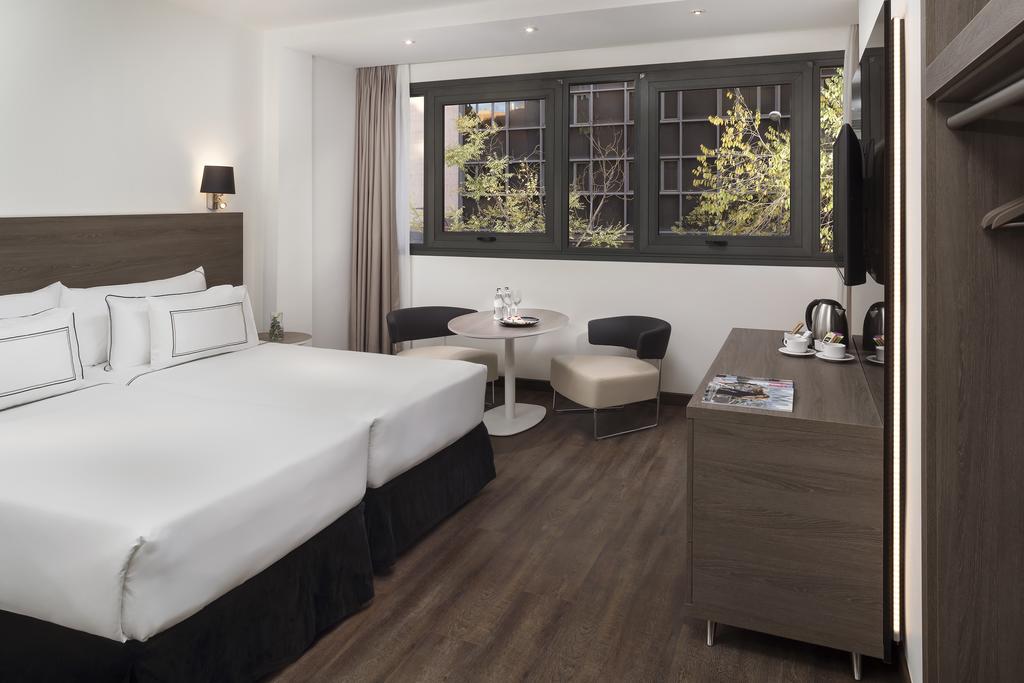 Habitación Supreme del hotel Melia Madrid Serrano