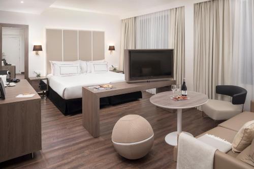 Habitación The Level Premium del hotel Melia Madrid Serrano. Foto 6