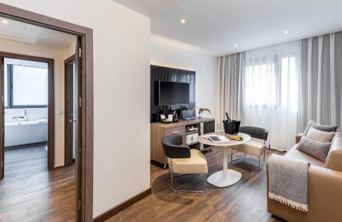 Suite The Level del hotel Melia Madrid Serrano. Foto 3
