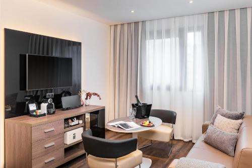 Suite The Level del hotel Melia Madrid Serrano. Foto 4