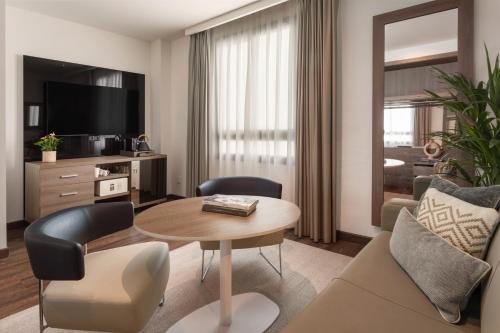 Suite Junior The Level del hotel Melia Madrid Serrano. Foto 1