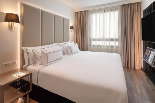 Suite Junior The Level del hotel Melia Madrid Serrano. Foto 4