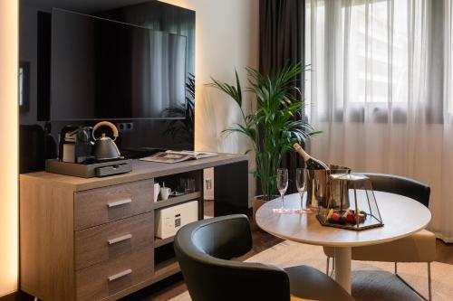 Suite The Level del hotel Melia Madrid Serrano. Foto 3