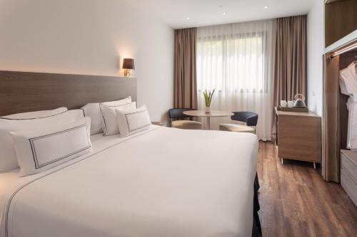 Habitación comunicada Grand Premium The Level del hotel Melia Madrid Serrano. Foto 5