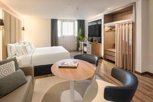 Habitación comunicada Grand Premium The Level del hotel Melia Madrid Serrano. Foto 6
