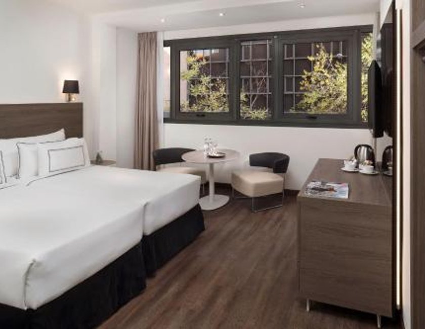 Habitación Doble Supreme del hotel Melia Madrid Serrano. Foto 2