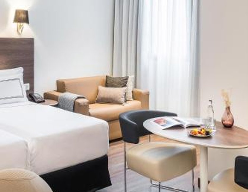 Habitación Triple del hotel Melia Madrid Serrano. Foto 3