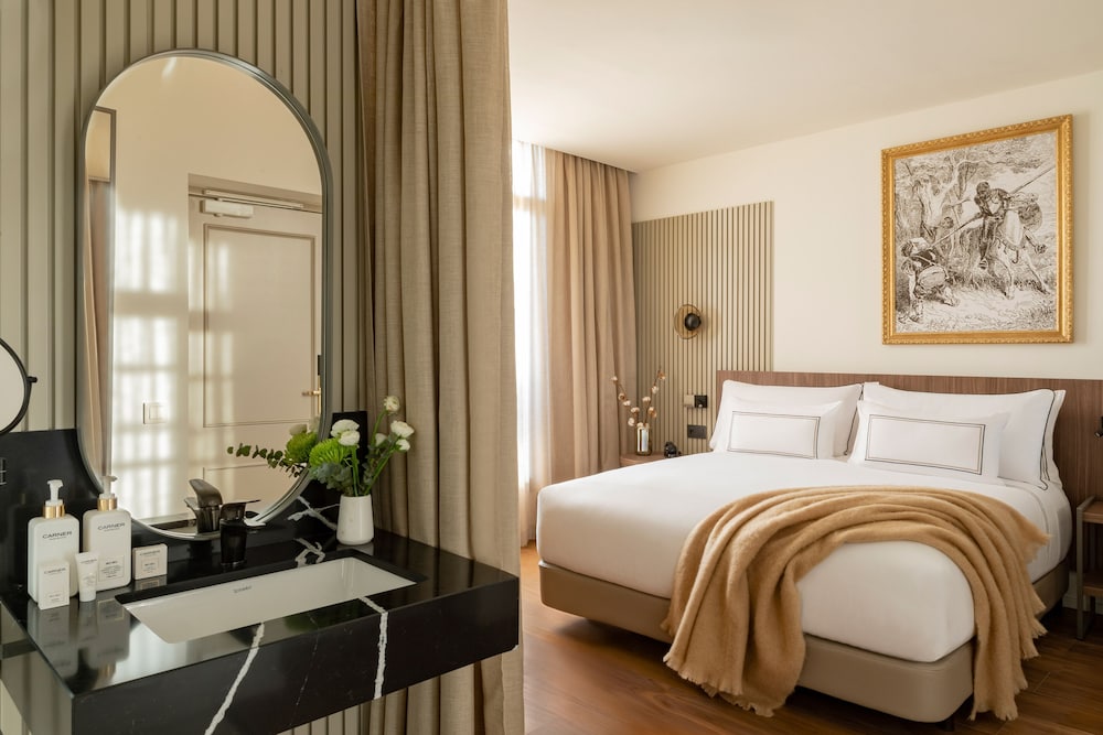 Superior Room Vista Ciudad del hotel Casa de Las Artes, member of Meliá Collection
