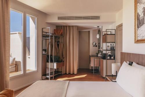 The Artist Junior Suite con Terraza del hotel Casa de Las Artes, member of Meliá Collection. Foto 7