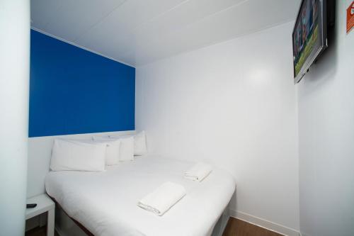 Habitación Doble Pequeña - Sin ventana del hotel Citi Luton. Foto 1