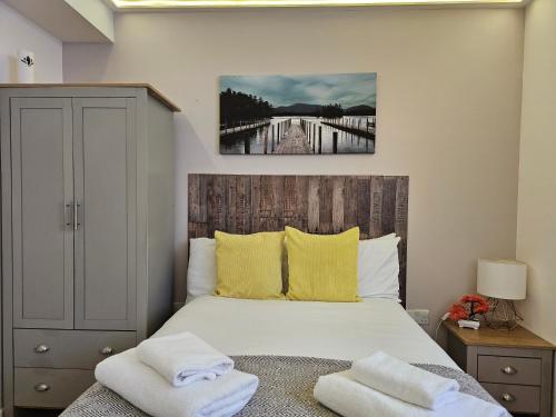 Habitación Doble Económica del hotel London Stay Apartments. Foto 9