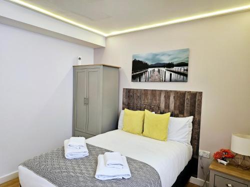 Habitación Doble Económica del hotel London Stay Apartments. Foto 10