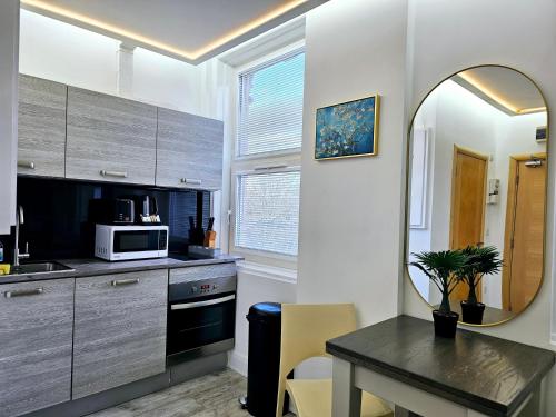 Habitación Doble del hotel London Stay Apartments. Foto 22