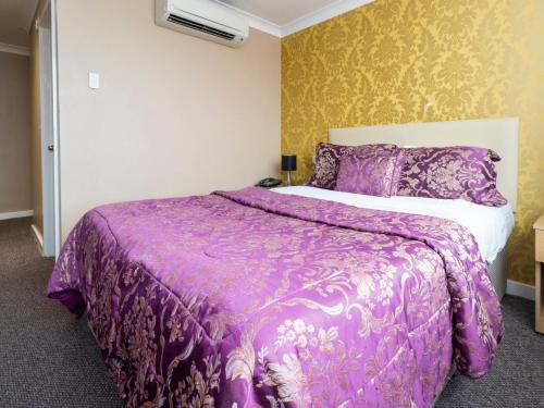 Habitación Triple Estándar del hotel Stuart. Foto 2